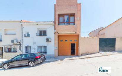 Exterior view of Single-family semi-detached for sale in Yunclillos  with Private garden and Terrace
