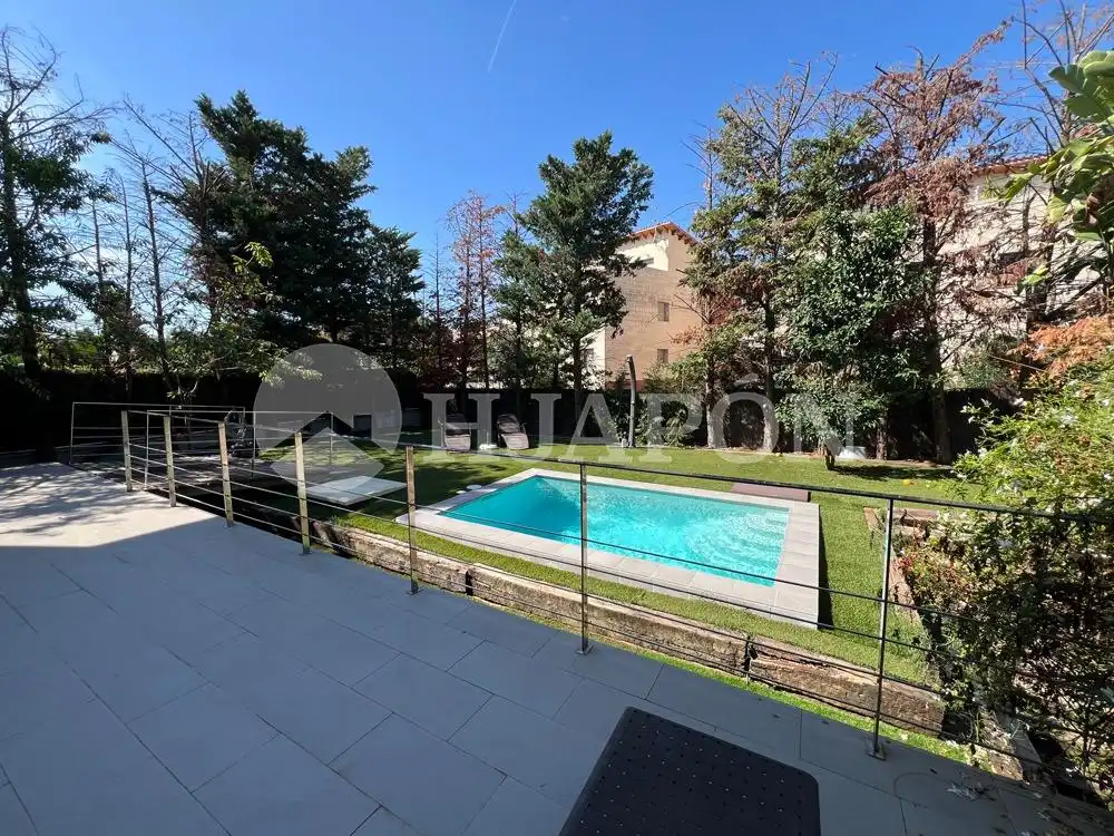 Jardín de Casa o chalet en venta en Alella con Aire acondicionado, Calefacción y Jardín privado