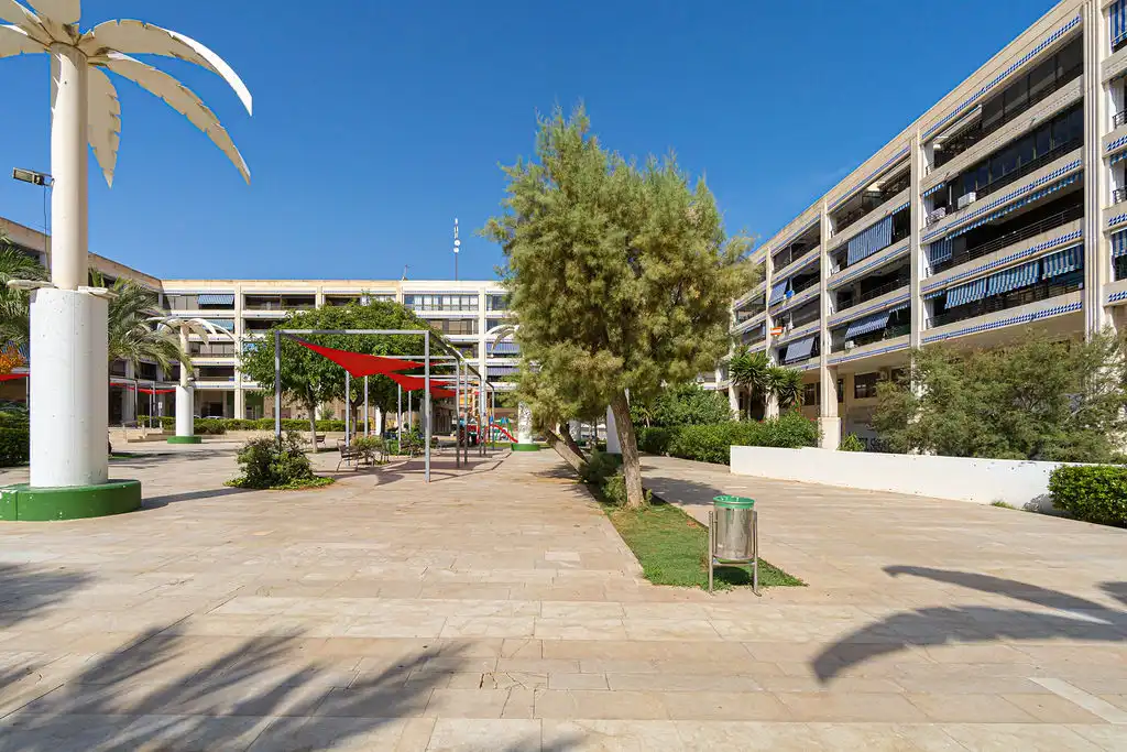 Vista exterior de Piso en venta en Guardamar del Segura