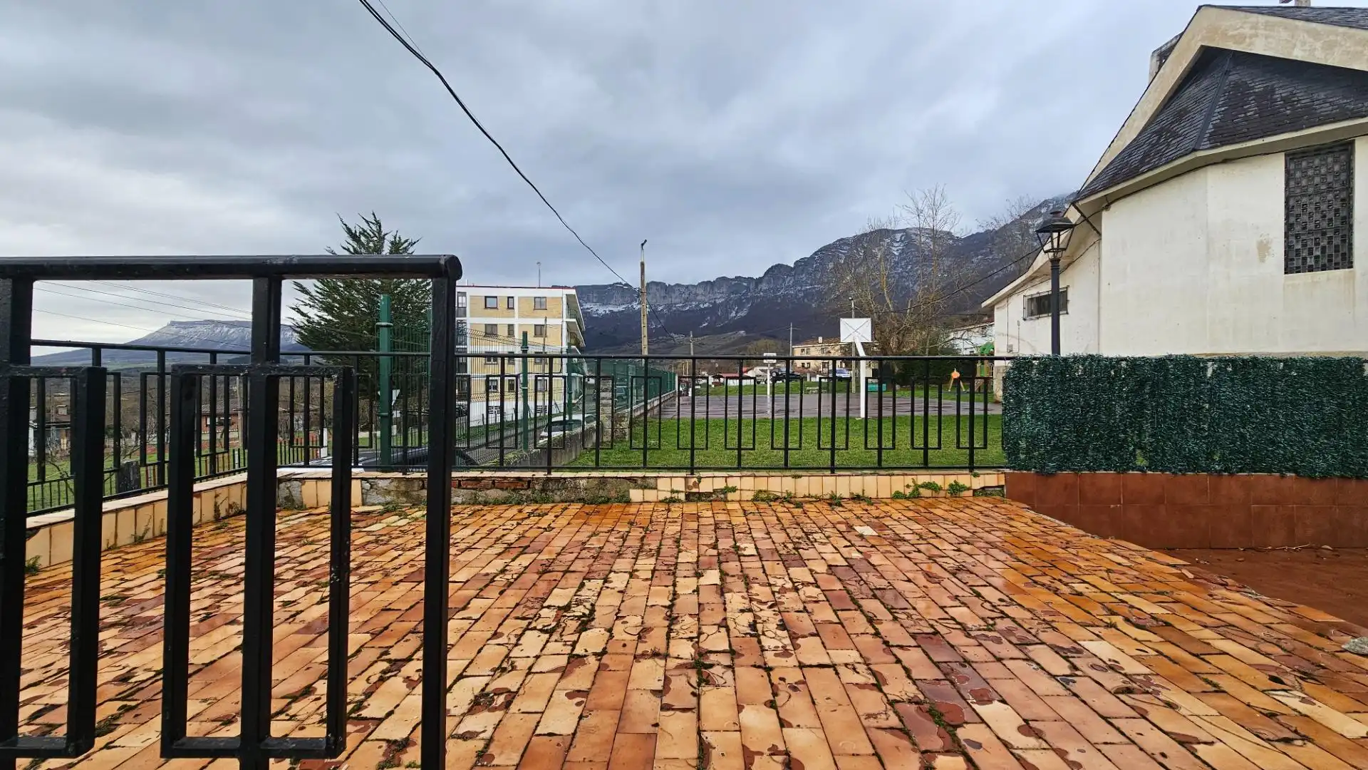 Vista exterior de Piso en venta en Valle de Mena con Terraza y Balcón