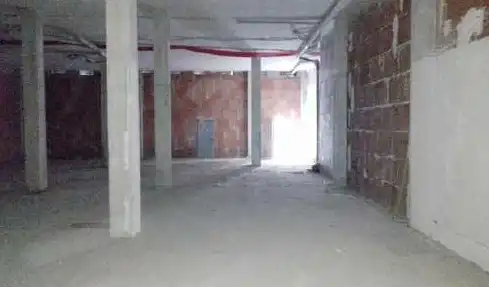 Geschaftsraum zur Miete in C/ María de Las Alas Pumariño, Roces