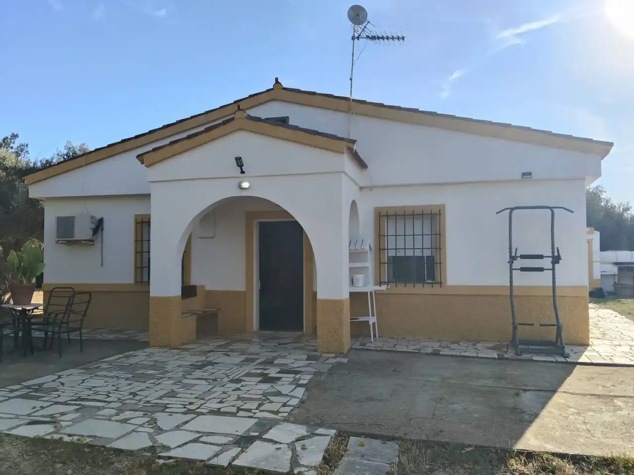 Villa con piscina in vendita a Urbanizacion Arrobones
