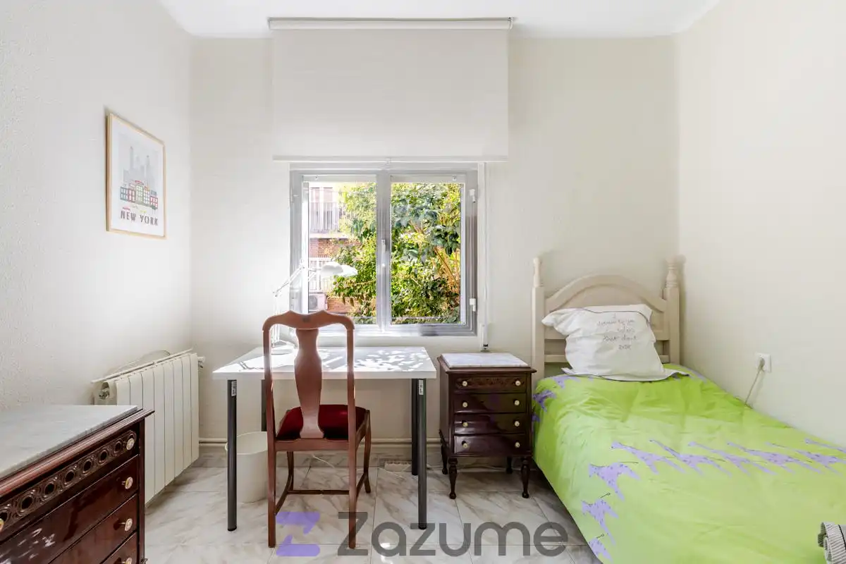 Bedroom of Flat for rent in Madrid  with Heating, Furnished and Washing machine