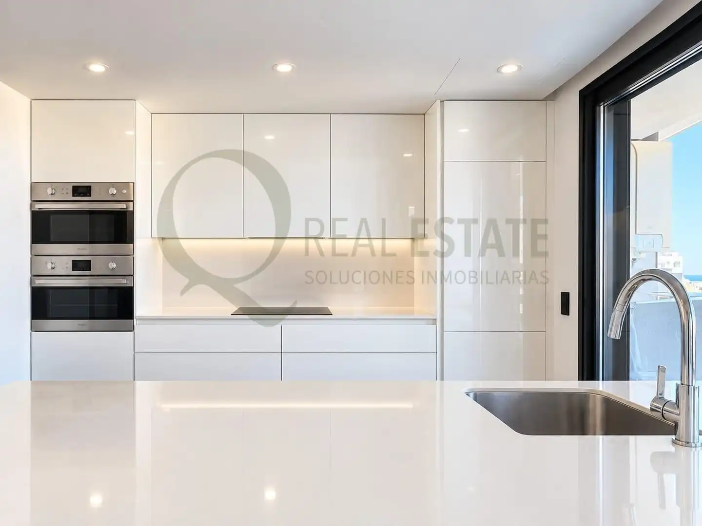 Ático con terraza en venta en Calle Calle Periodista Tirso Marín Sessé, imagen 11
