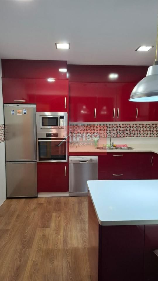 Kitchen of Flat to rent in Ourense Capital   with Heating, Parquet flooring and Storage room
