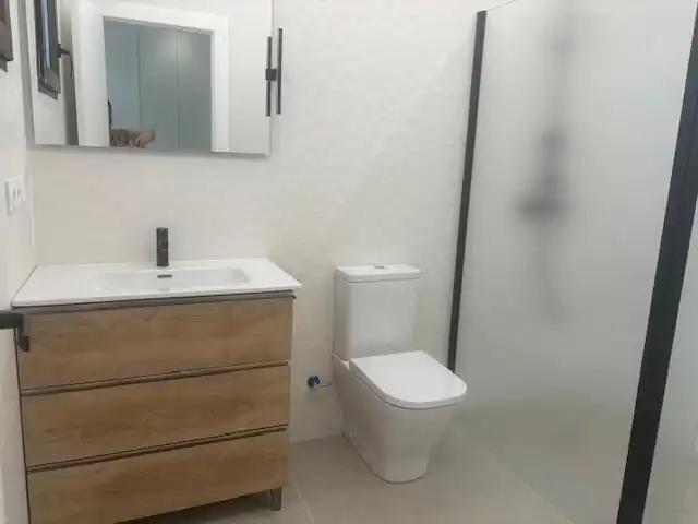 Bany de Casa o xalet de lloguer en Elche / Elx amb Aire condicionat, Traster i Moblat