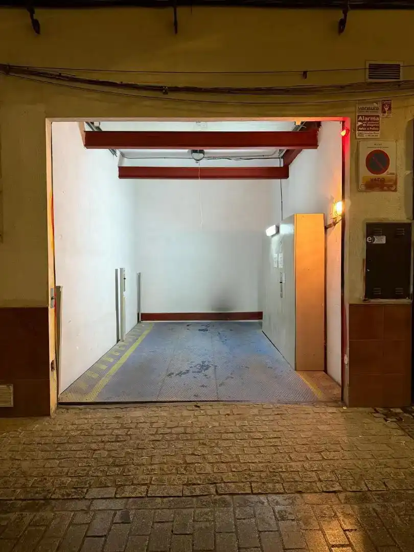 Garaje de alquiler en Sevilla