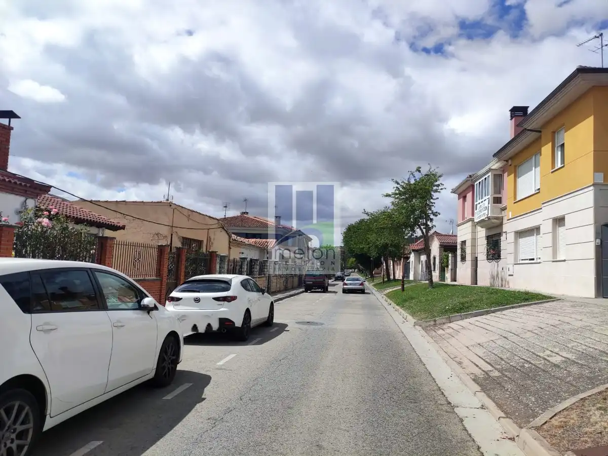 Vista exterior de Casa o xalet en venda en Burgos