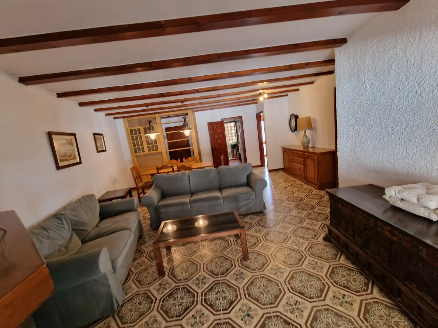 Sala d'estar de Àtic de lloguer en Calella de Palafrugell
