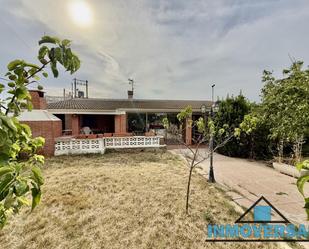 Exterior view of House or chalet for sale in  Zaragoza Capital  with Heating, Private garden and Swimming Pool