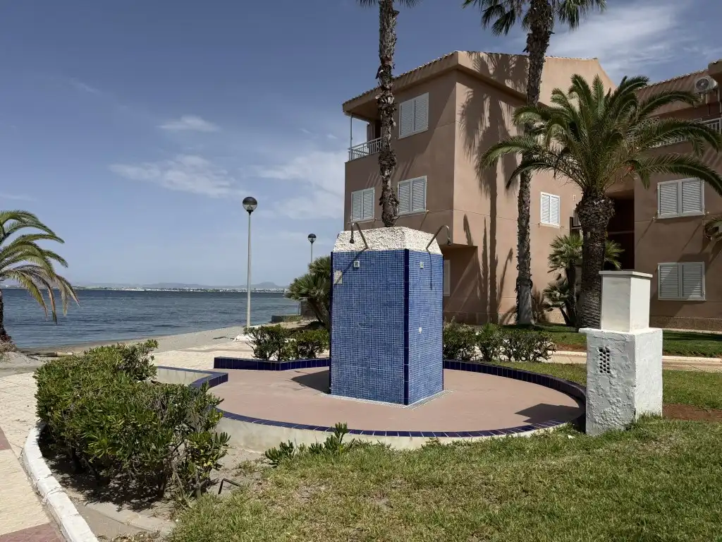 Außenansicht von Maisonette zum Verkauf in La Manga del Mar Menor mit Klimaanlage