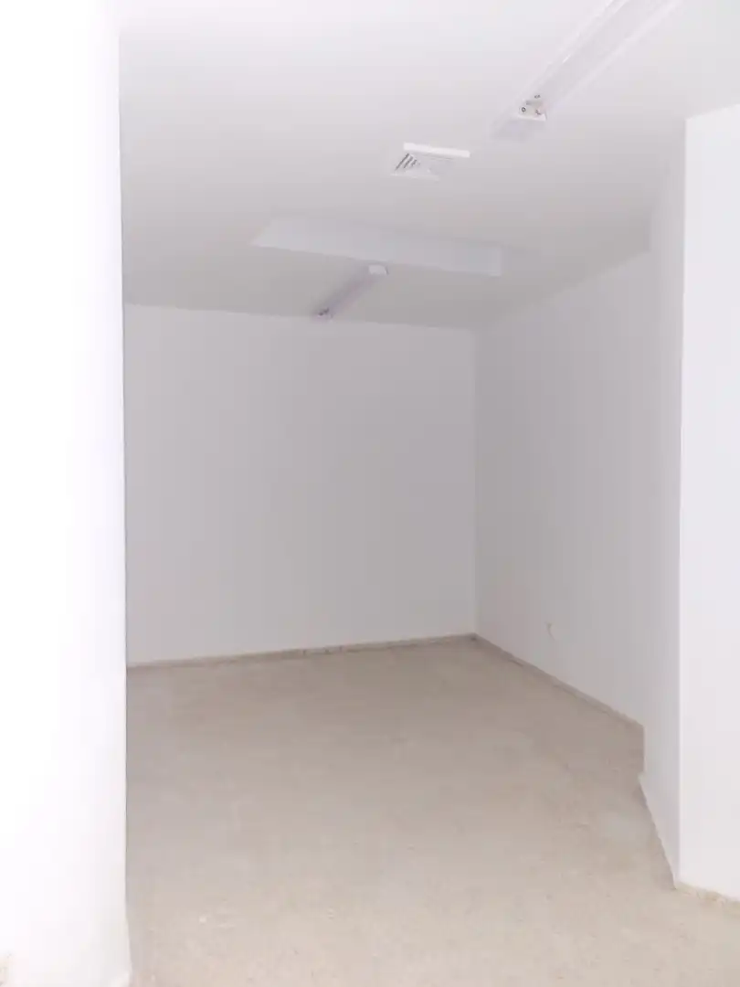 Local comercial de lloguer a Calle Santo Domingo 7, imagen 6
