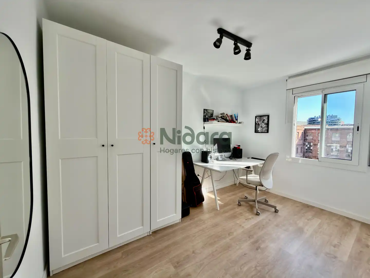 Bedroom of Flat for sale in Barcelona  with Air Conditioner, Heating and Parquet flooring