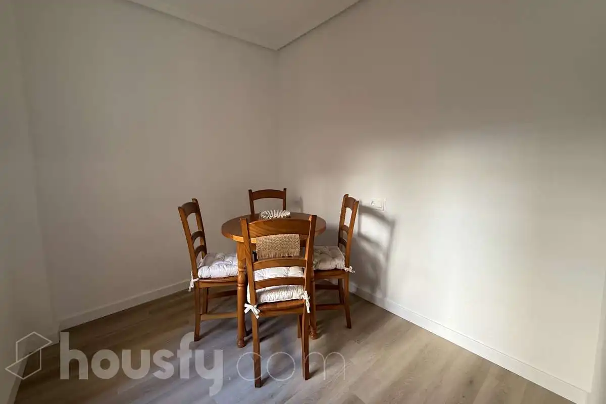 Esszimmer von Wohnung zur Miete in Torrevieja mit Parkett, Terrasse und Möbliert