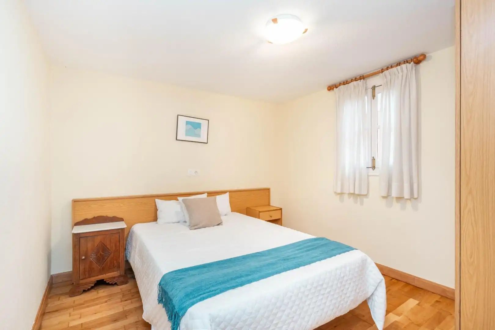 Habitación de Apartamento en venta en Ribadesella con Calefacción y Balcón