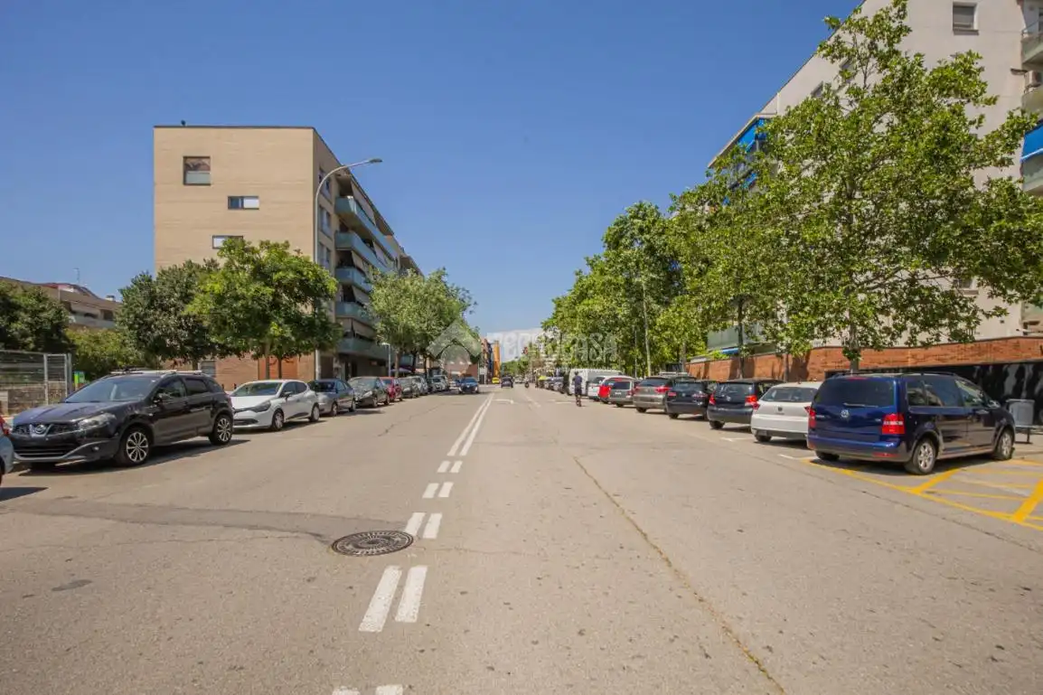 Vista exterior de Pis en venda en Sabadell amb Aire condicionat i Balcó