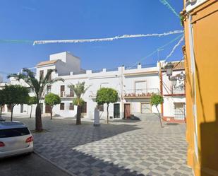 Vista exterior de Apartament de lloguer en Los Palacios y Villafranca amb Aire condicionat, Terrassa i Moblat