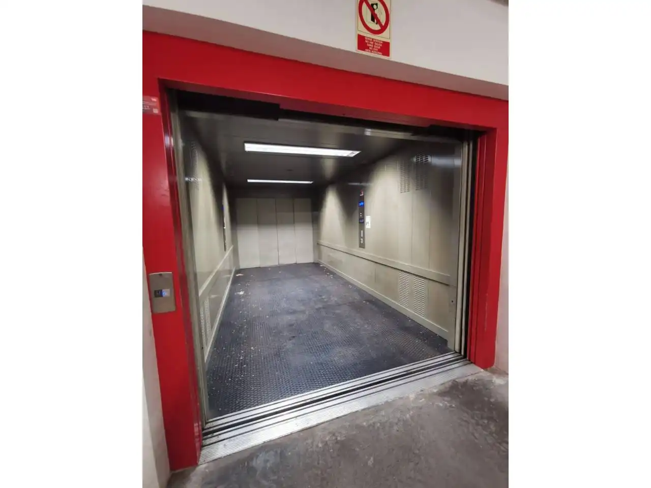 Individual amb ascensor en venda a Calle Ramon Turro, imagen 2
