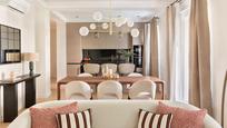 Living room of Flat for sale in  Madrid Capital  with Air Conditioner, Heating and Furnished