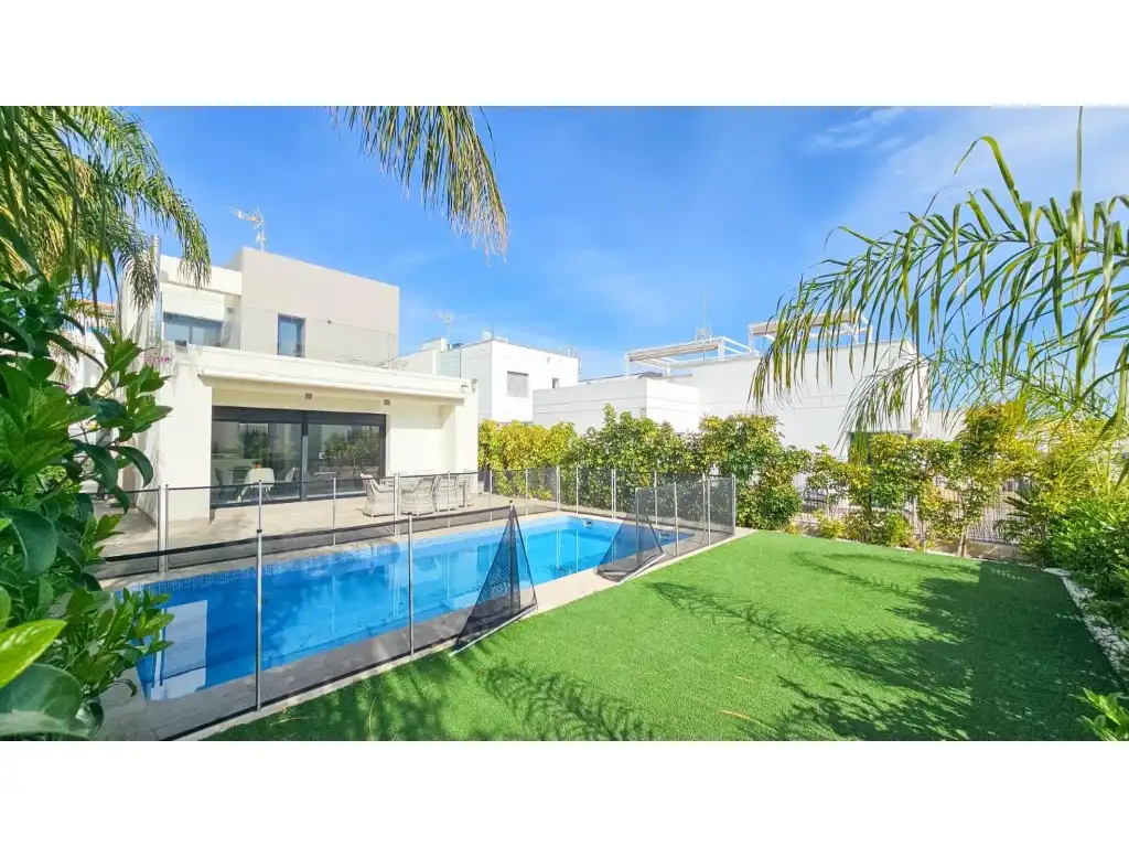 Casa amb piscina en venda a Calle Numero Tres, imagen 25