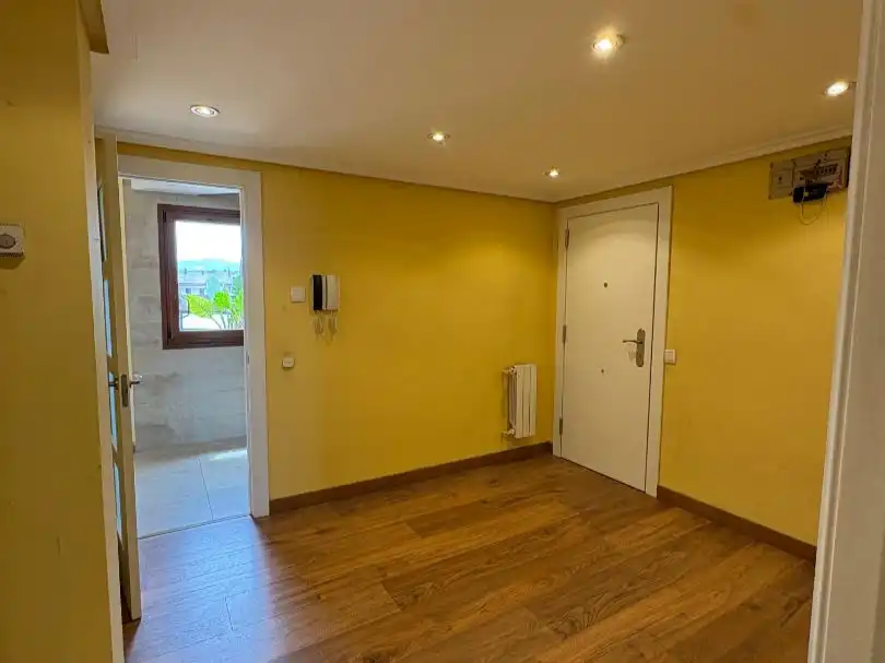 Piso en venta en Gijón  con Terraza, Piscina y Balcón