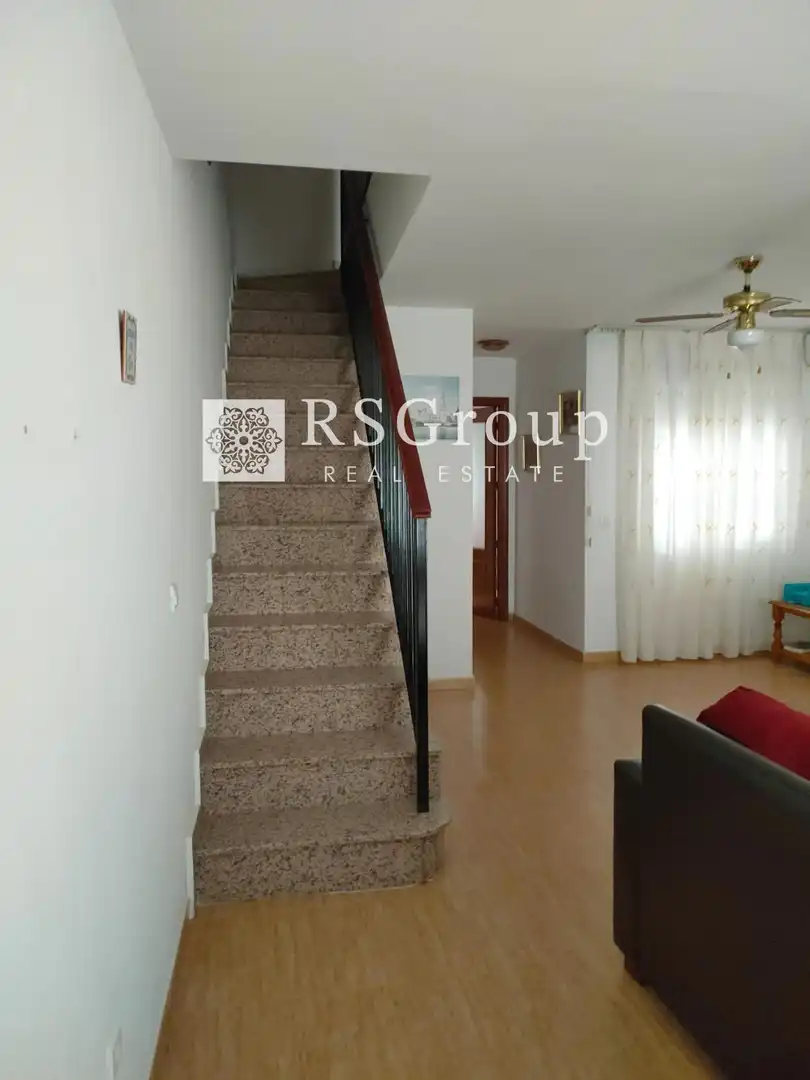 House with terrace for sale in CLARA CAMPOAMOR, imagen 4