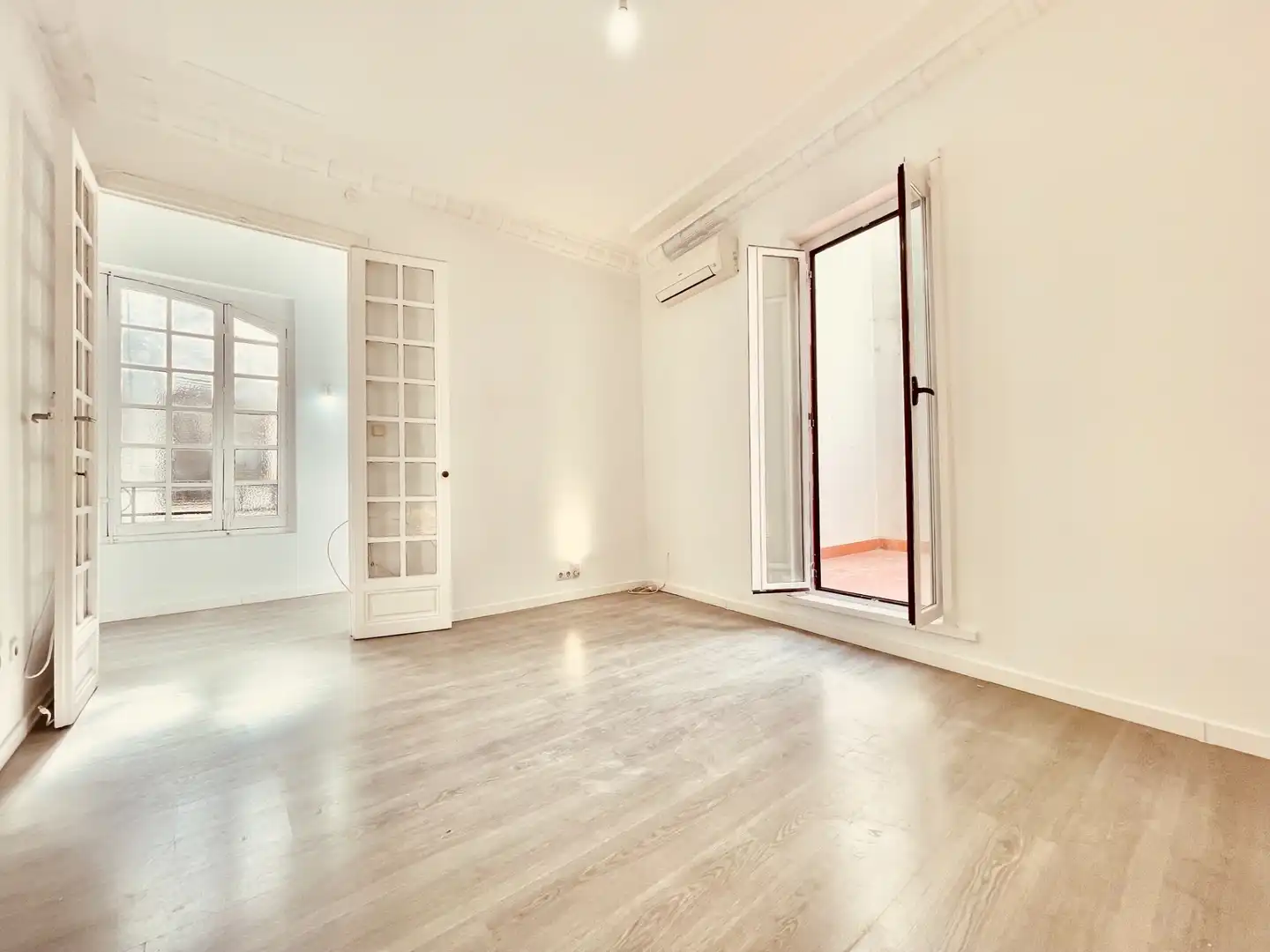 Bedroom of Flat for rent to own in Madrid  with Air Conditioner, Heating and Terrace