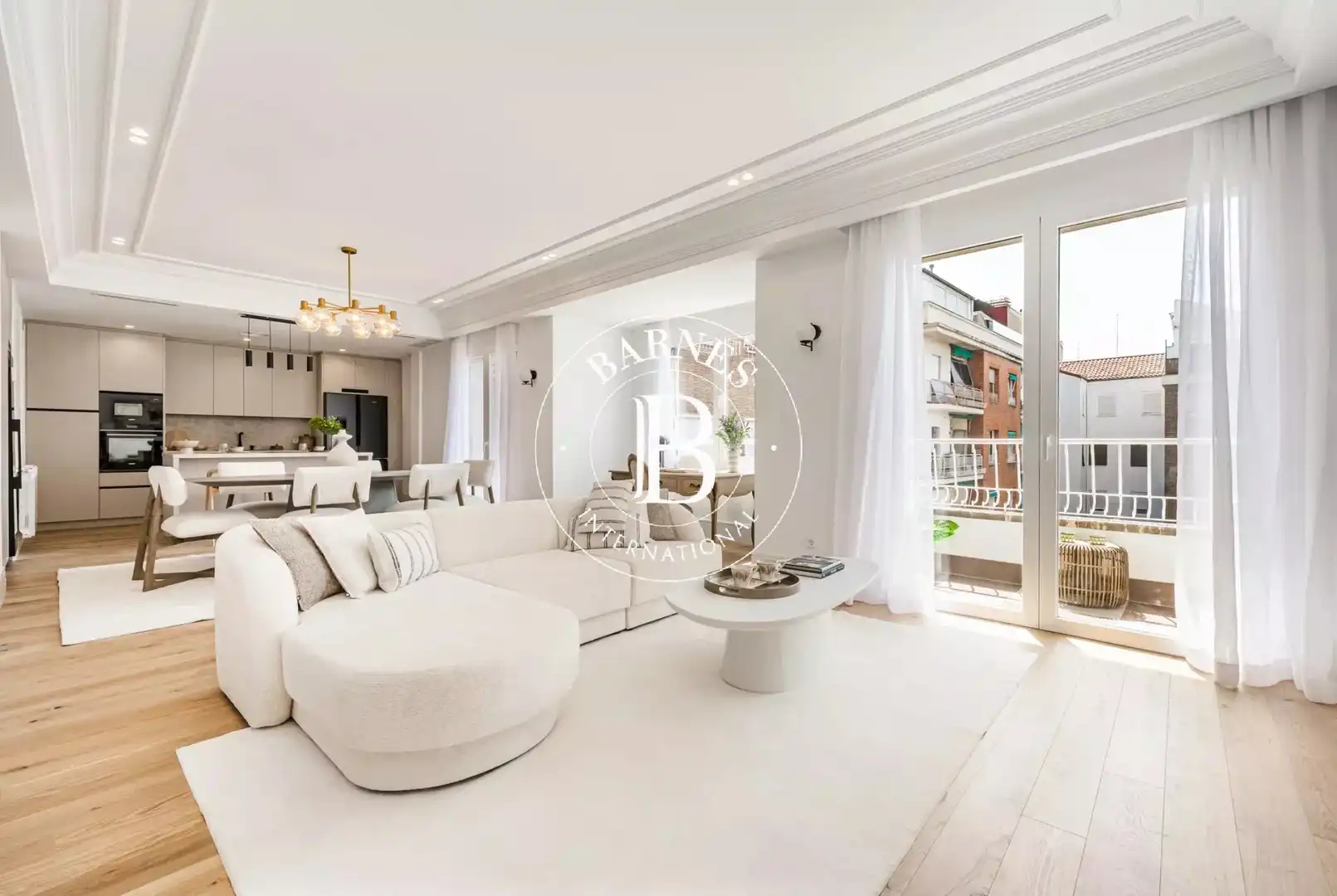 Flat with terrace for sale in Moncloa - Aravaca