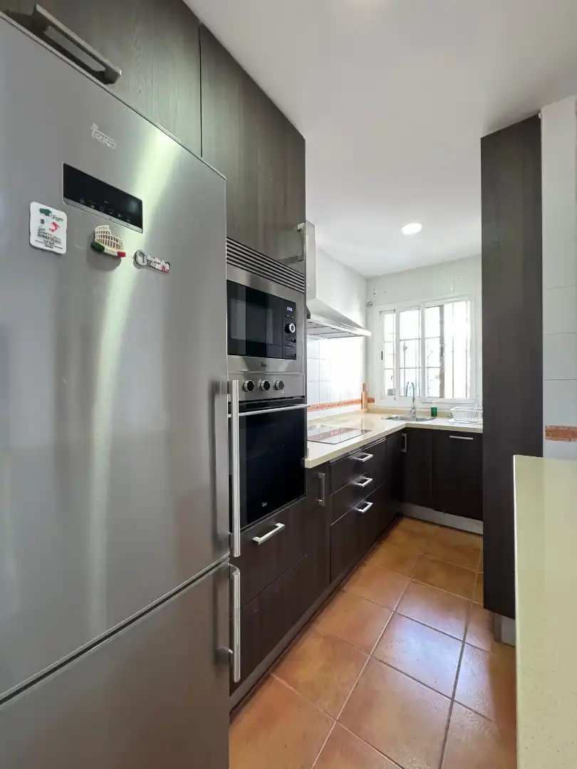 Flat for rent in Calle Juan de Acurio, Martín Miguel