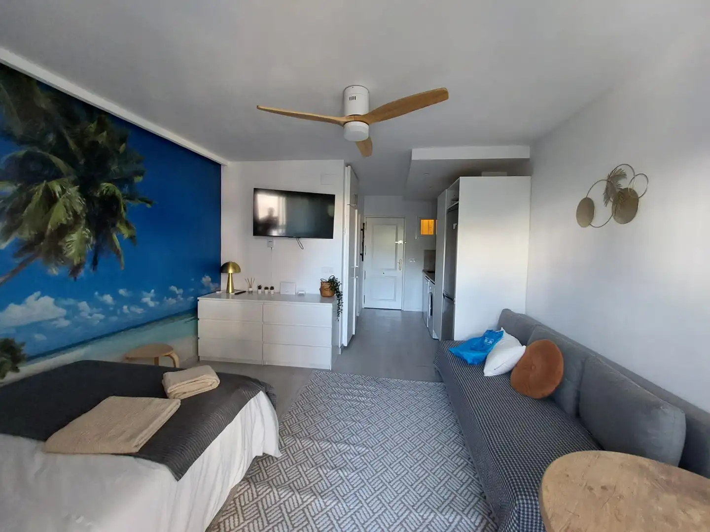Living room of Study for sale in Benalmádena  with Air Conditioner, Terrace and Furnished