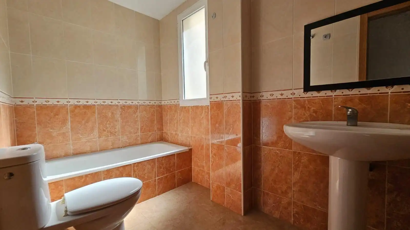 Bathroom of Flat for sale in Ceutí  with Storage room and Furnished