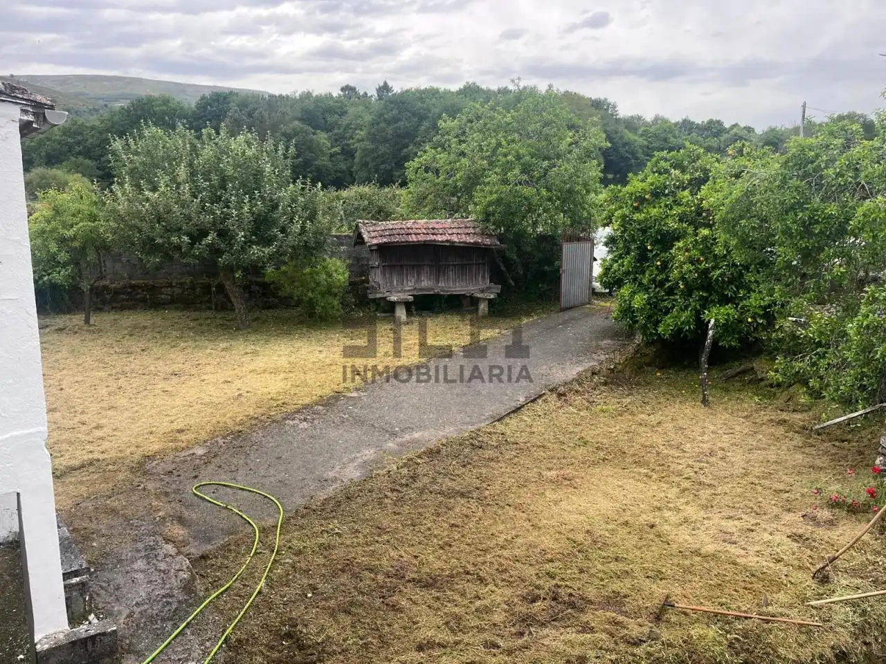 Casa o xalet en venda en Lobeira amb Jardí privat