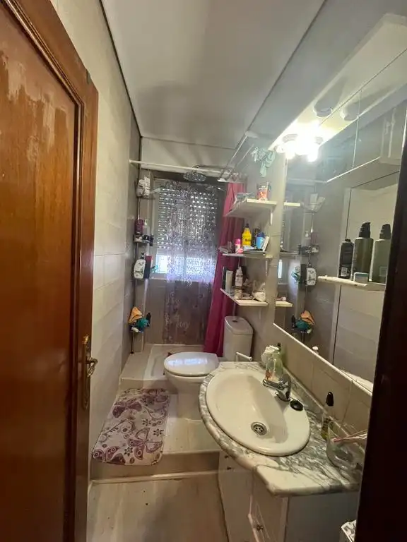 Bany de Casa o xalet en venda en Albacete amb Calefacció, Jardí privat i Parquet