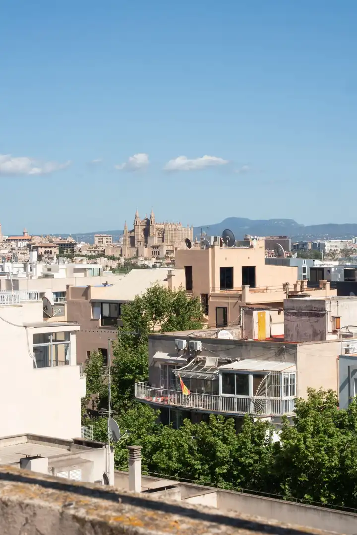 Außenansicht von Wohnungen zum Verkauf in  Palma de Mallorca mit Terrasse und Balkon
