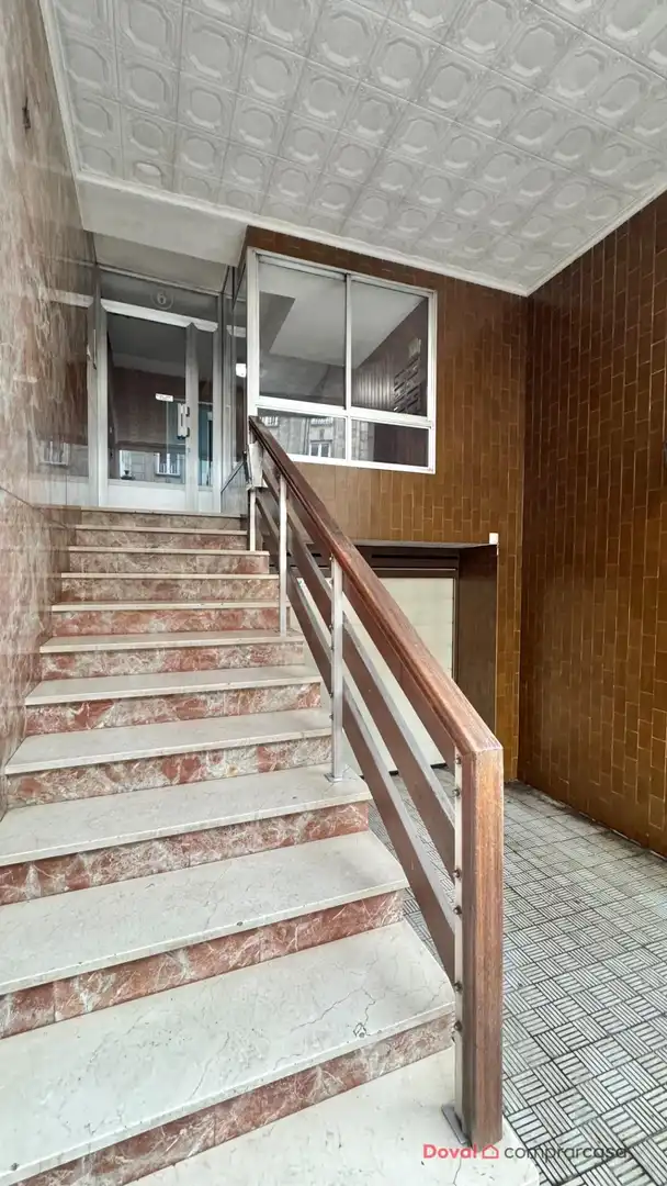 Vista exterior de Piso en venta en Vigo  con Calefacción, Parquet y Terraza