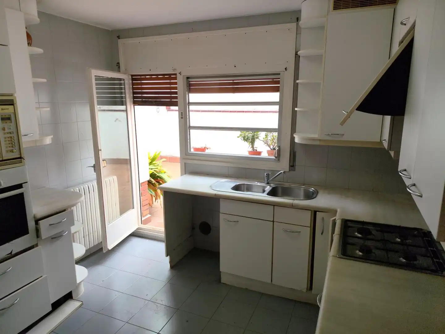 Cuina de Casa adosada en venda en Premià de Mar amb Jardí privat