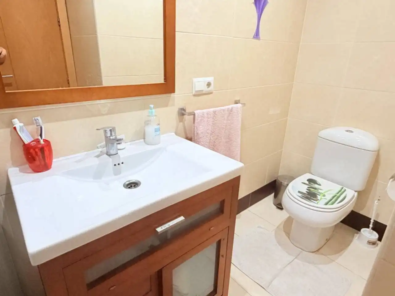 Badezimmer von Wohnungen zur Miete in Almuñécar mit Klimaanlage, Terrasse und Möbliert
