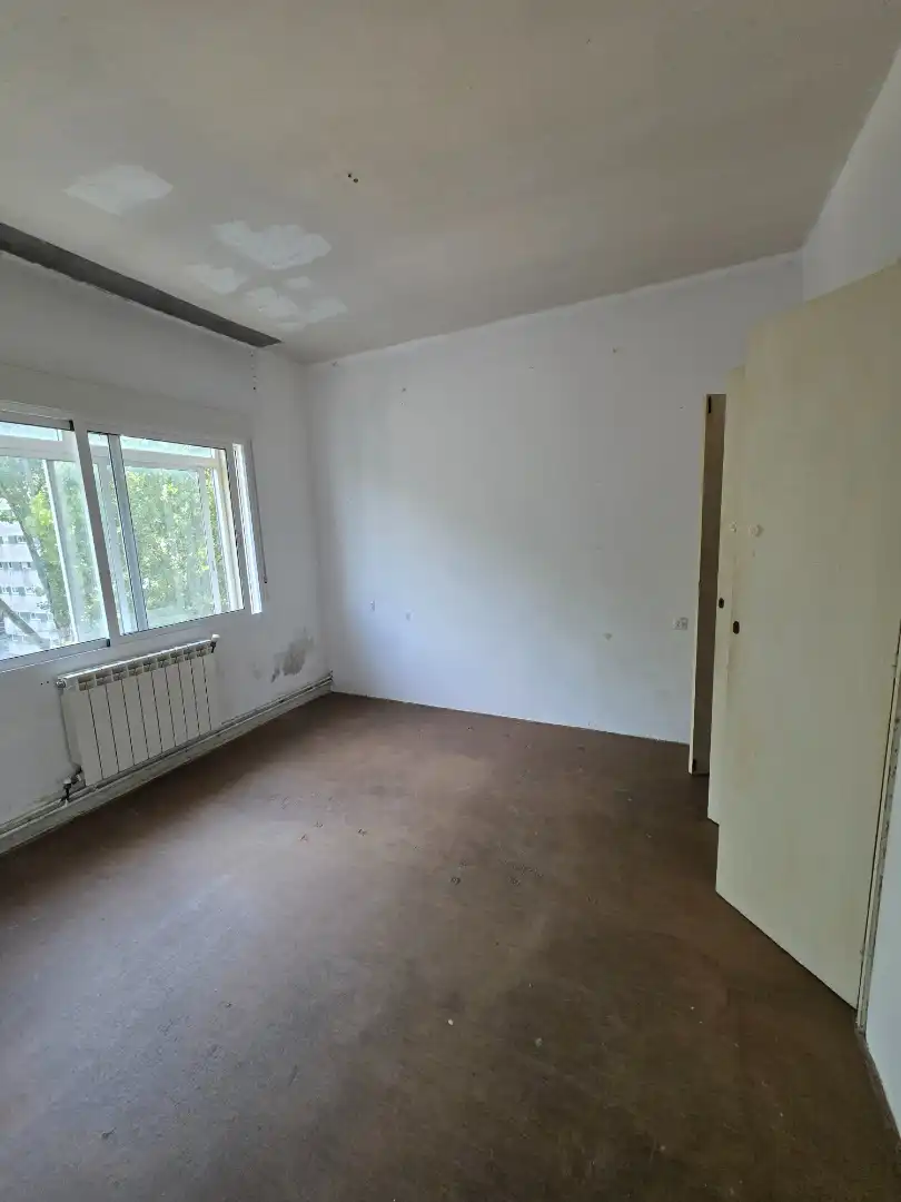 Schlafzimmer von Wohnung zum Verkauf in Ferrol mit Heizung und Ofen