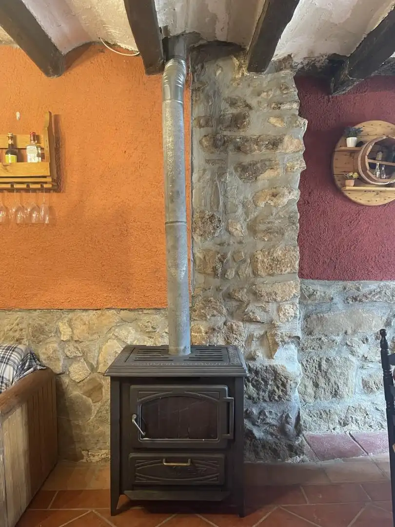 Casa adosada en venta en La Baronia de Rialb con Amueblado, Horno y Microondas