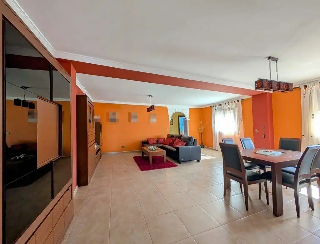 Sala d'estar de Casa o xalet en venda en Loja amb Aire condicionat, Calefacció i Terrassa