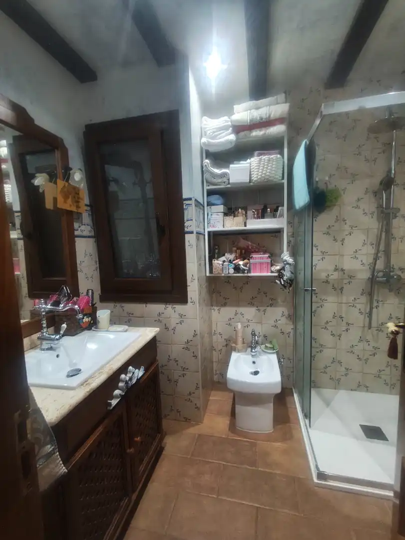 Baño de Piso en venta en Fuensalida con Aire acondicionado, Calefacción y Terraza
