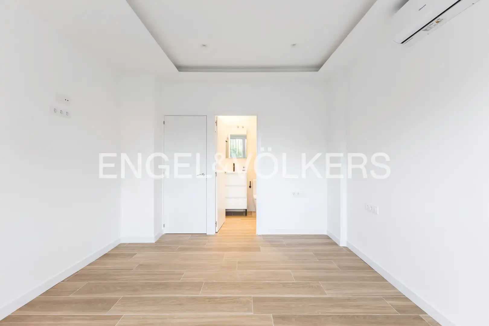Dormitori de Apartament en venda en Madrid amb Aire condicionat i Calefacció