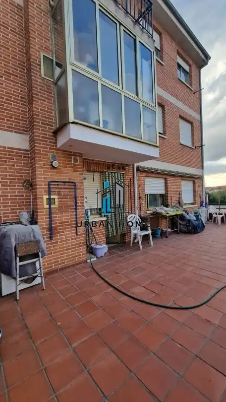 Exterior view of Flat for sale in Villarejo de Órbigo  with Heating, Terrace and Storage room