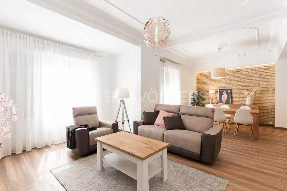 Sala de estar de Piso de alquiler en Valencia con Aire acondicionado, Calefacción y Parquet