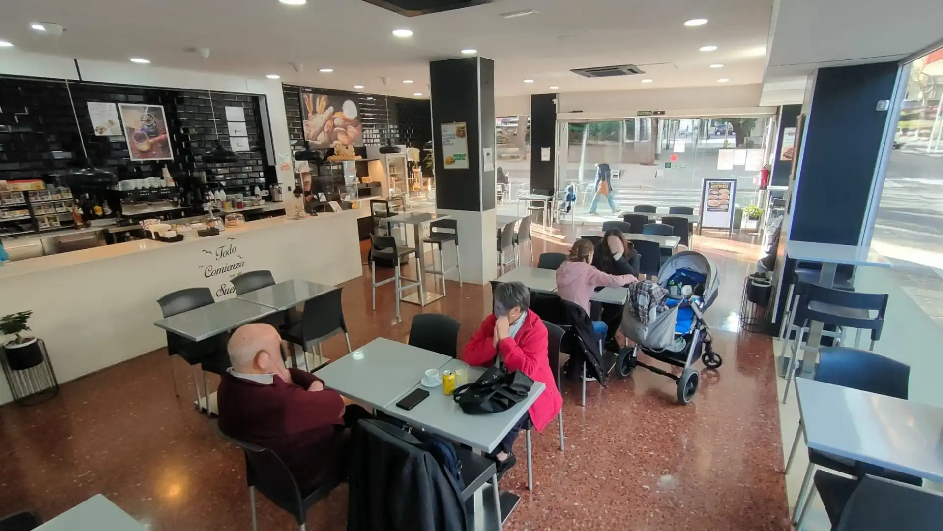 Local en traspaso en Barcelona con Aire acondicionado, Terraza y Amueblado