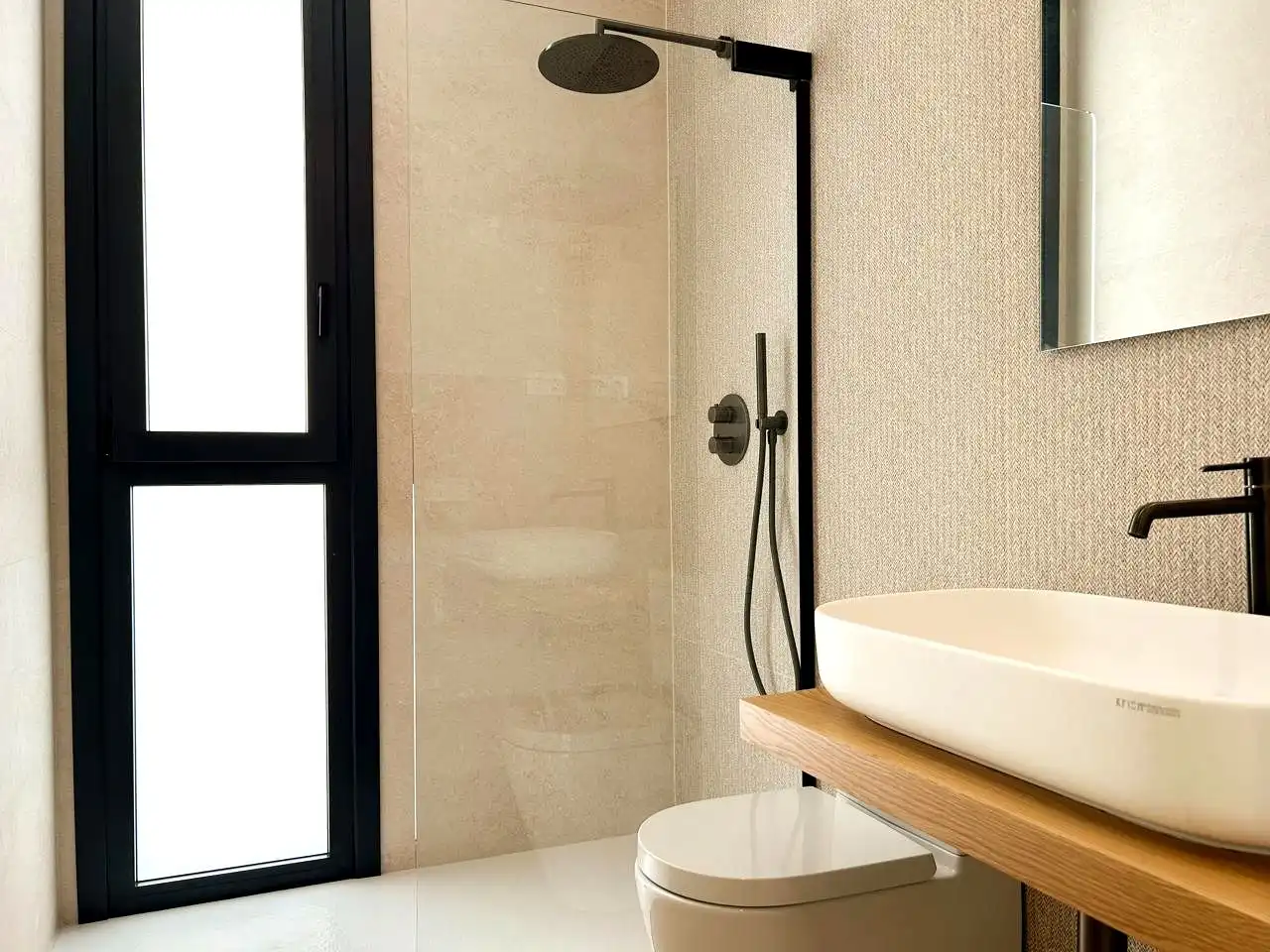Bathroom of Detached homes for sale in Málaga  with Air Conditioner, Heating and Private garden