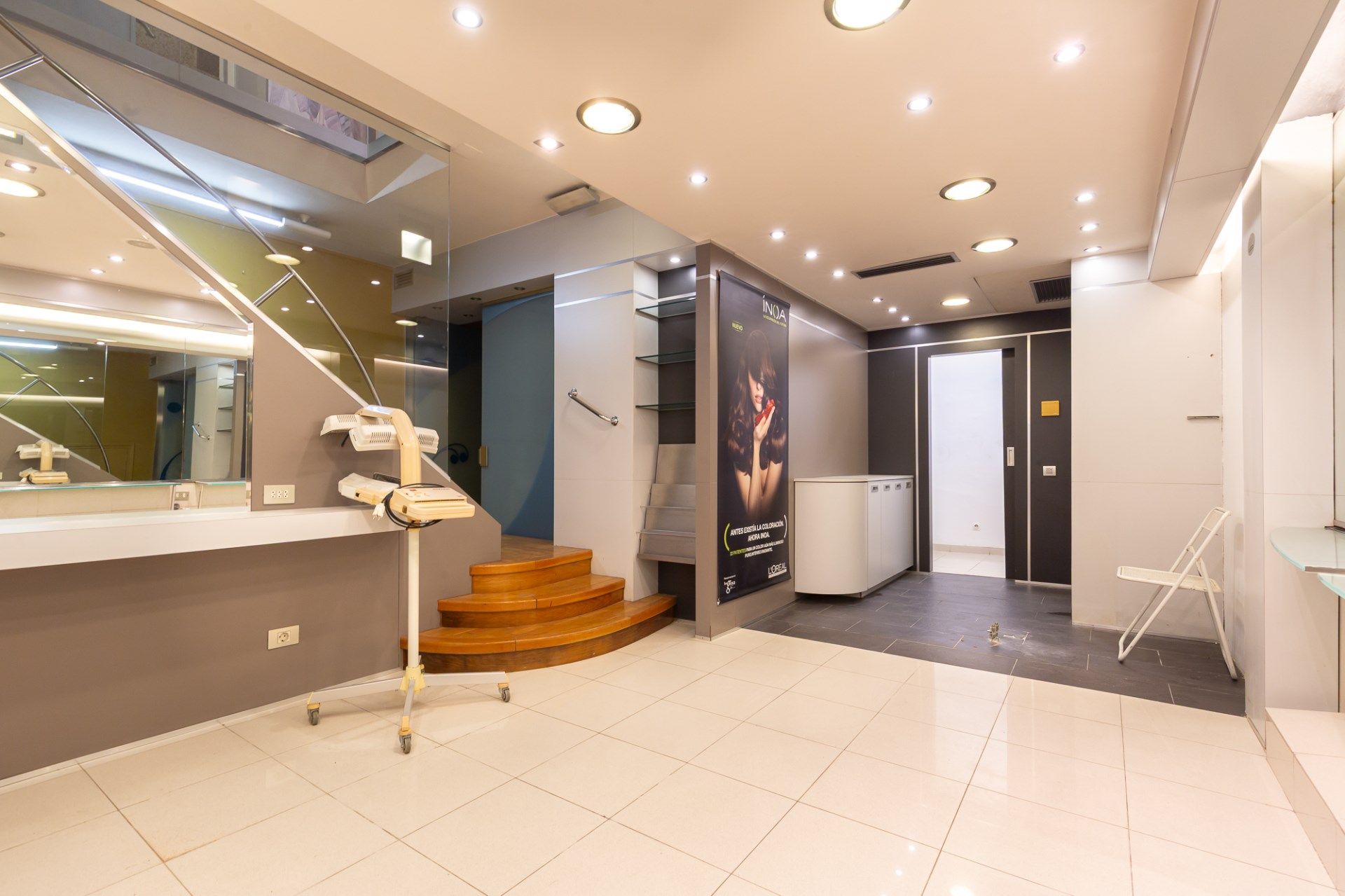 Premises for sale in Sant Just Desvern  with Air Conditioner