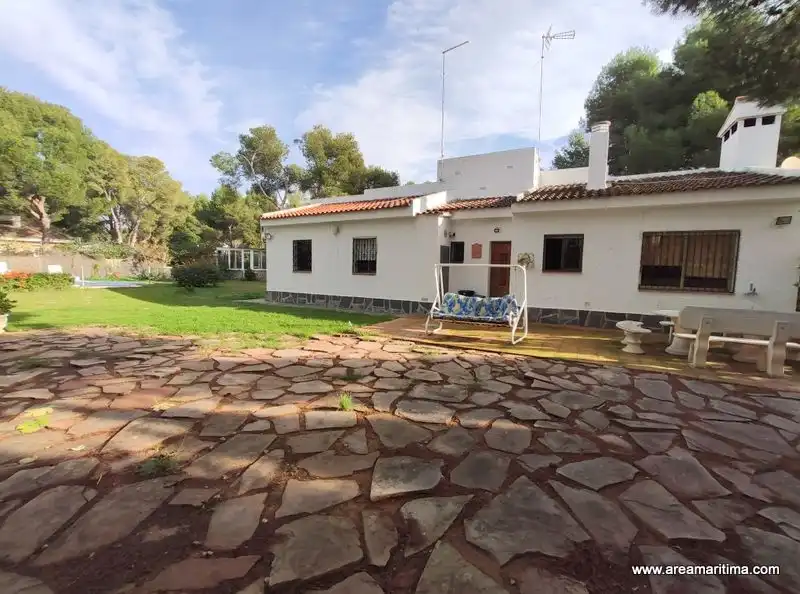 Houses for rent in Calle Murcia, Serra