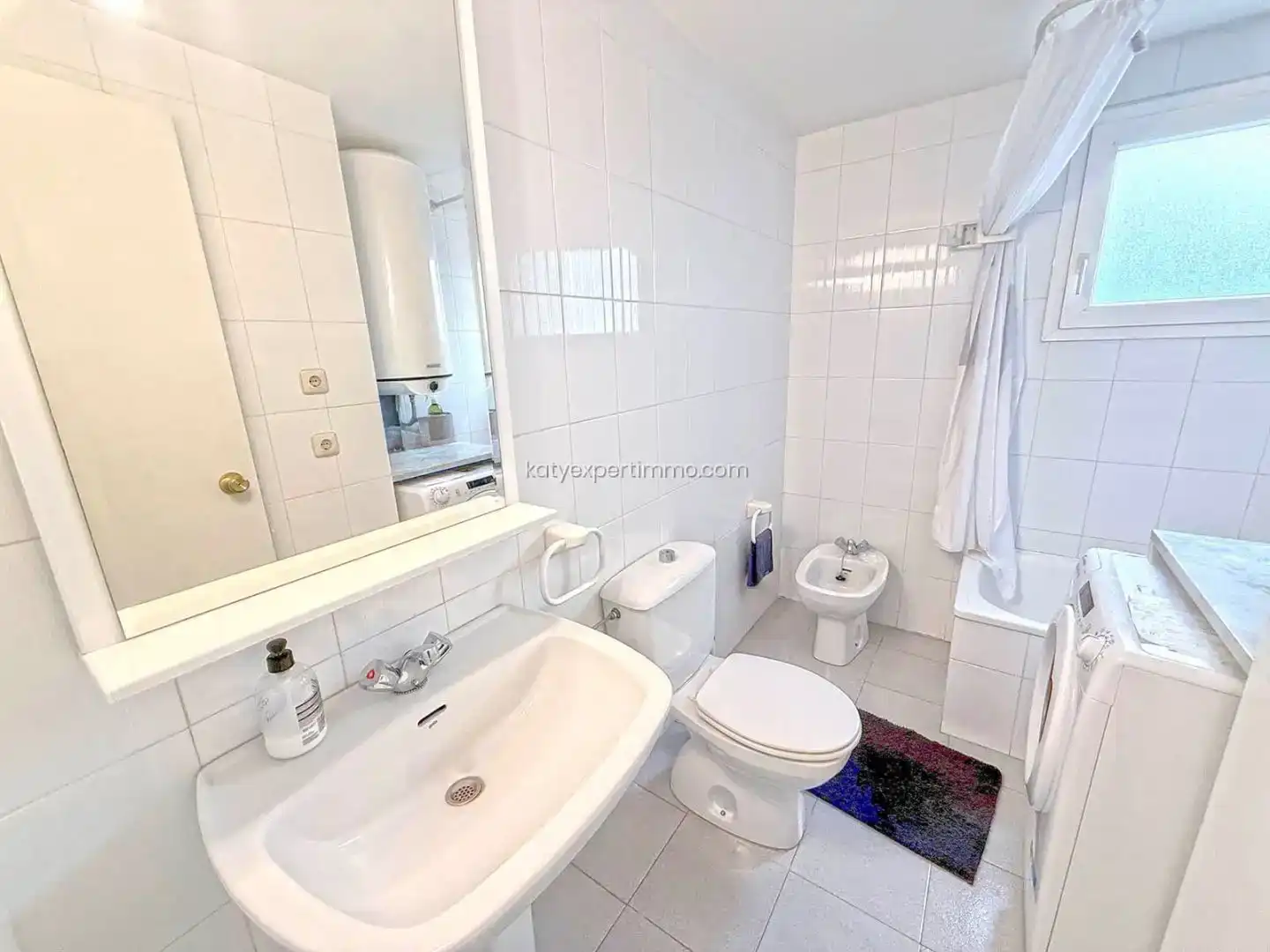 Baño de Piso de alquiler en Roses con Aire acondicionado, Amueblado y Balcón