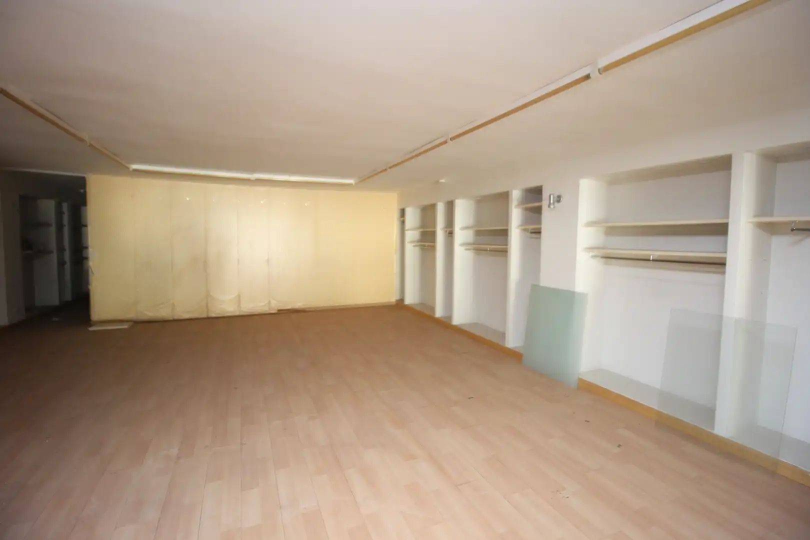 Local comercial en venda a Gran Via de Colom, imagen 7